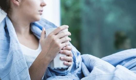 Stoom inhaleren of 'dampen': hoe doe je dat en werkt het? | gezondheid.be