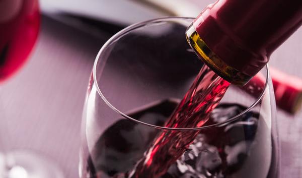 Hoe lang kan je een wijnrestje bewaren? | gezondheid.be