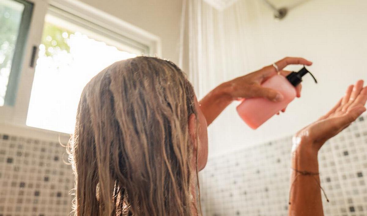 I tuoi capelli si ungono se li lavi più spesso?
