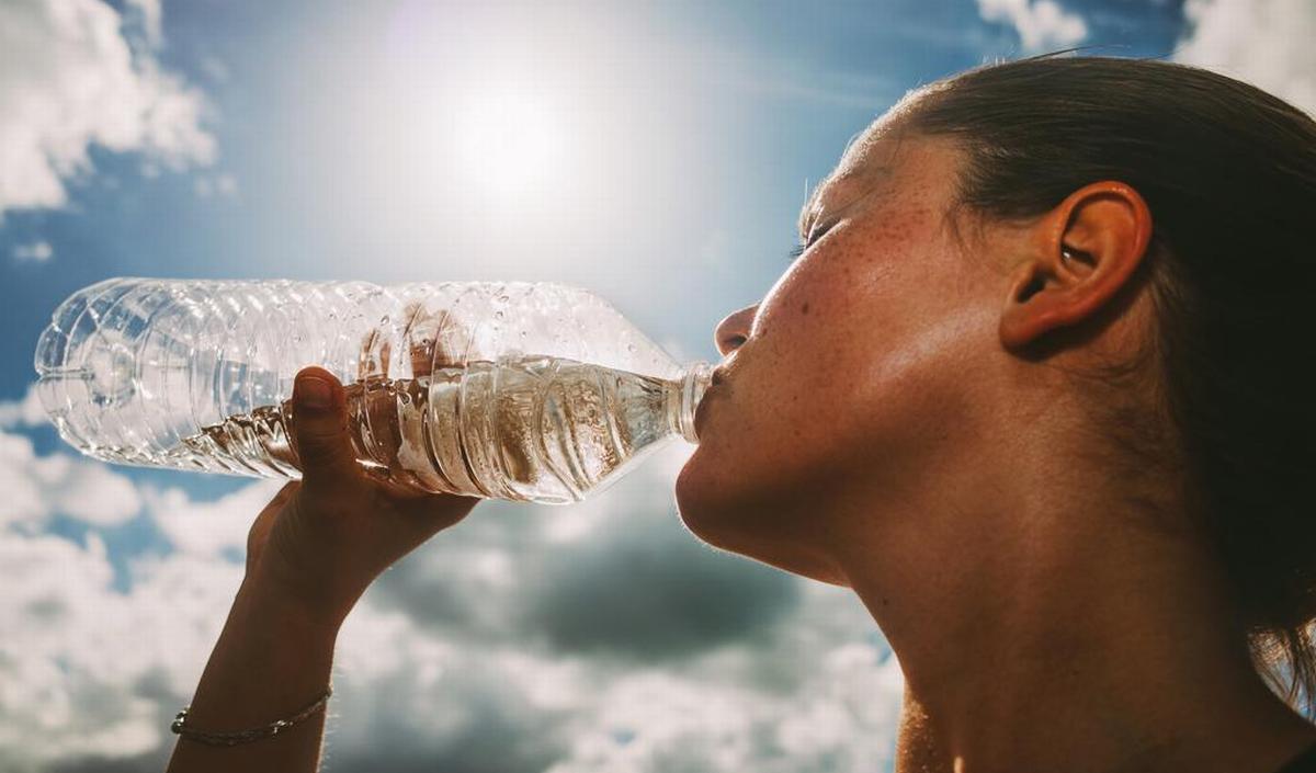 Waaraan merk je dat je te weinig water drinkt? | gezondheid.be